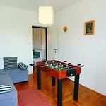 بيت للعطل Karmen Auf Zwei Ebenen Mit Garten By Interhome *