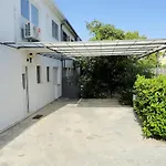 Karmen Auf Zwei Ebenen Mit Garten By Interhome بيت للعطل أوروبيتش