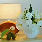 Karmen Auf Zwei Ebenen Mit Garten By Interhome 度假居 *