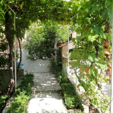 Karmen Auf Zwei Ebenen Mit Garten By Interhome *