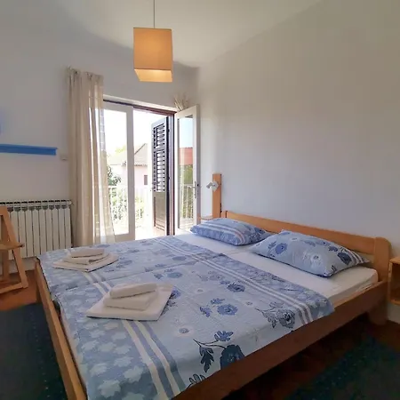 Karmen Auf Zwei Ebenen Mit Garten By Interhome Holiday home *