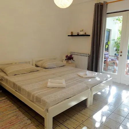 Karmen Auf Zwei Ebenen Mit Garten By Interhome * Orebić