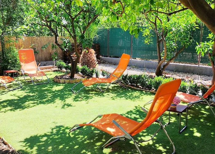 Karmen Auf Zwei Ebenen Mit Garten By Interhome 別荘 *