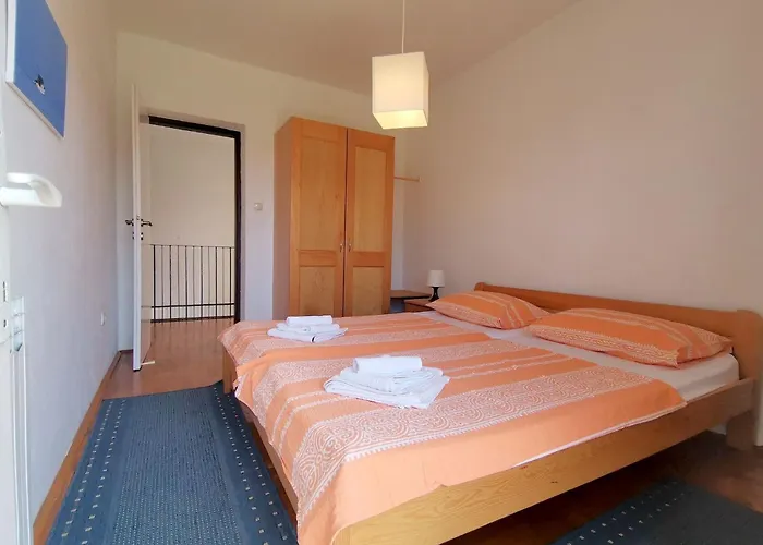 Karmen Auf Zwei Ebenen Mit Garten By Interhome