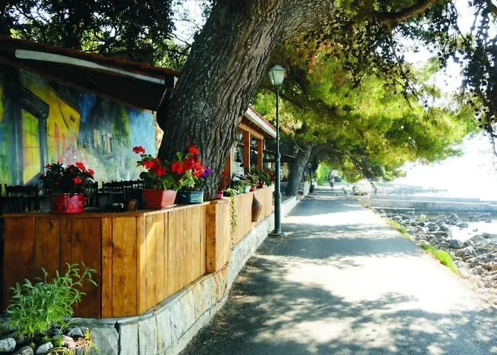 Karmen Auf Zwei Ebenen Mit Garten By Interhome