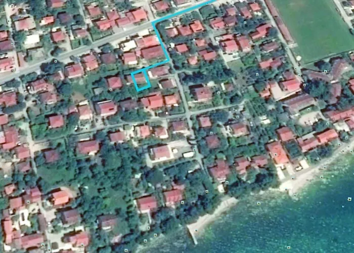 別荘 Karmen Auf Zwei Ebenen Mit Garten By Interhome オレビック